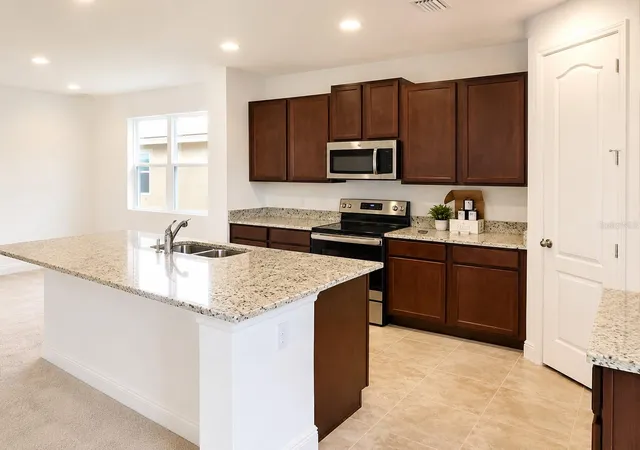 Photo 3 of Single family home for sale at 4932 Olivia Ct, Saint Cloud, FL 34772 | MLS# O6421553 | Listing updated on 2026-07-02