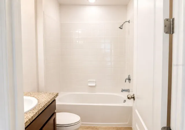 Photo 4 of Single family home for sale at 4932 Olivia Ct, Saint Cloud, FL 34772 | MLS# O6421553 | Listing updated on 2026-07-02