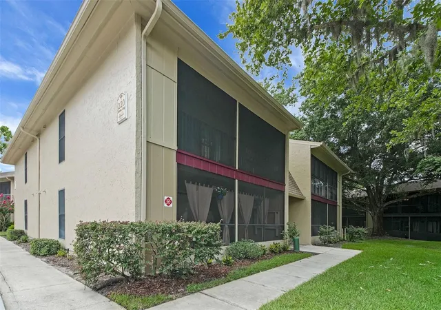 Homes for sale in Winter Springs, FL | 220 Moree Loop #2, Winter Springs, FL 32708 | MLS# O6421558