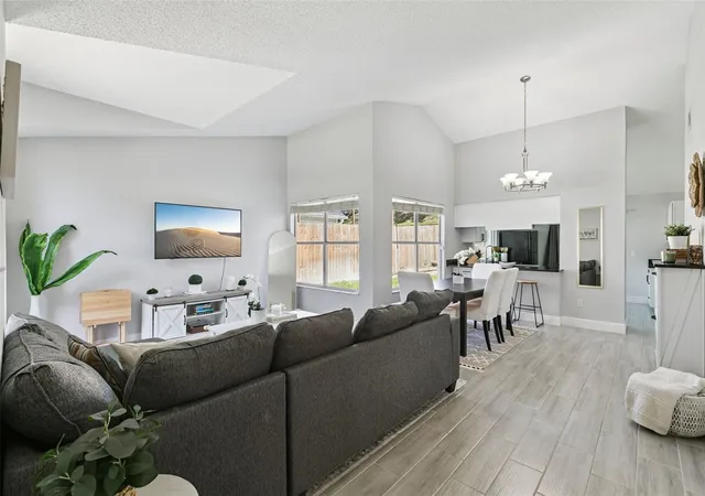 Photo 3 of Single family home for sale at 7503 Pacific Hts Cir, Orlando, FL 32835 | MLS# O6421565 | Listing updated on 2026-08-23