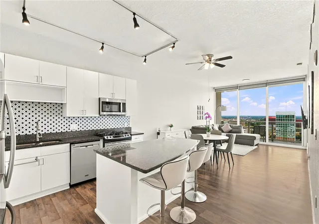 5th image of 150 E Robinson St #1810, Orlando, FL 32801 | MLS# O6421566