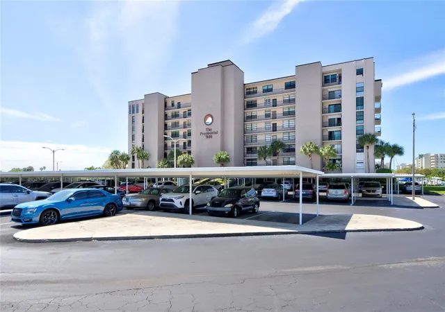 Photo 2 of Condo for sale at 7600 Sun Is Dr S #804, South Pasadena, FL 33707 | MLS# TB8525129 | Listing updated on 2026-08-14