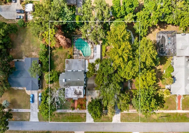 2nd image of 127 E Laurel Ave, Howey In The Hills, FL 34737 | MLS# G5114546