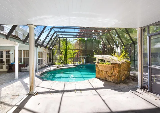 4th image of 127 E Laurel Ave, Howey In The Hills, FL 34737 | MLS# G5114546