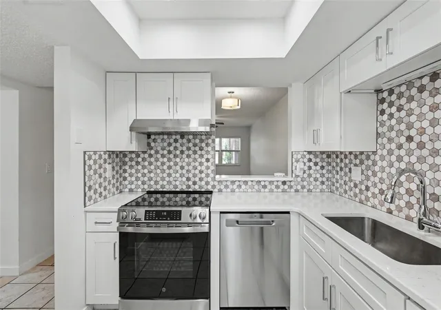 2nd image of 4805 Alt 19 #114, Palm Harbor, FL 34683 | MLS# TB8525144