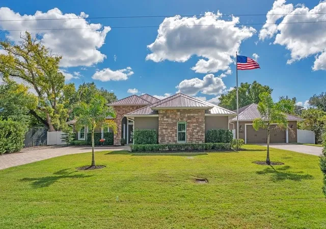 Photo 1 of Single family home for sale at 1940 Magnolia Ave, Winter Park, FL 32792 | MLS# O6421587 | Listing updated on 2026-10-27