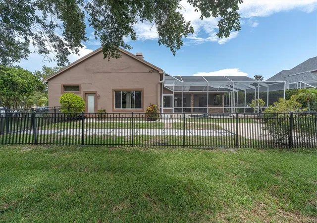 4th image of 4270 Cove Dr, Palm Harbor, FL 34685 | MLS# TB8525161