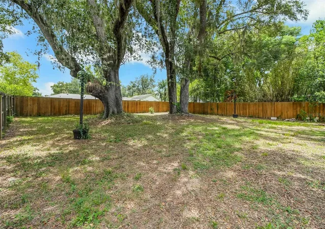 Photo 3 of Single family home for sale at 301 S Hampton Ave, Orlando, FL 32803 | MLS# O6421594 | Listing updated on 2026-08-26