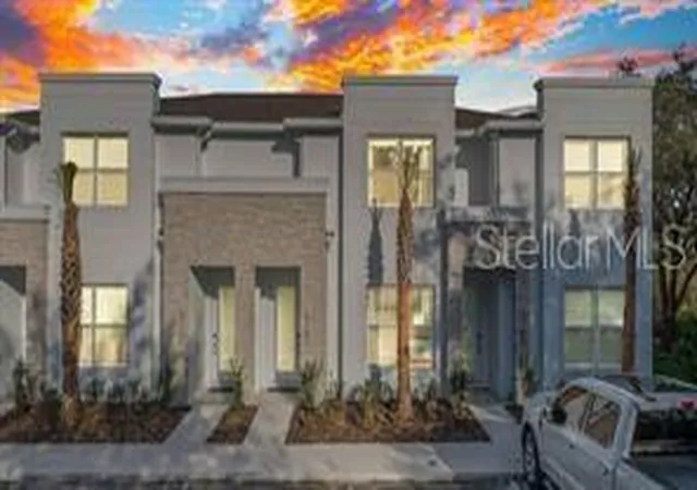 Photo 3 of Townhouse for sale at 17102 Blessing Dr, Clermont, FL 34714 | MLS# S5152875 | Listing updated on 2026-10-15
