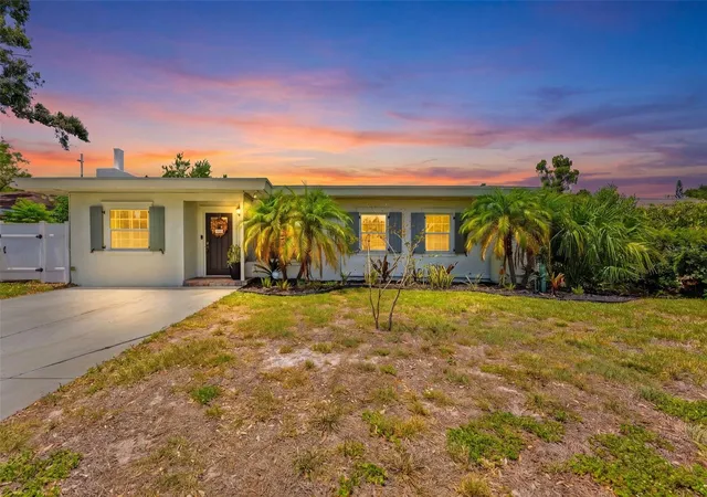 Homes for sale in Tampa, FL | 3905 W Pearl Ave, Tampa, FL 33611 | MLS# TB8525191
