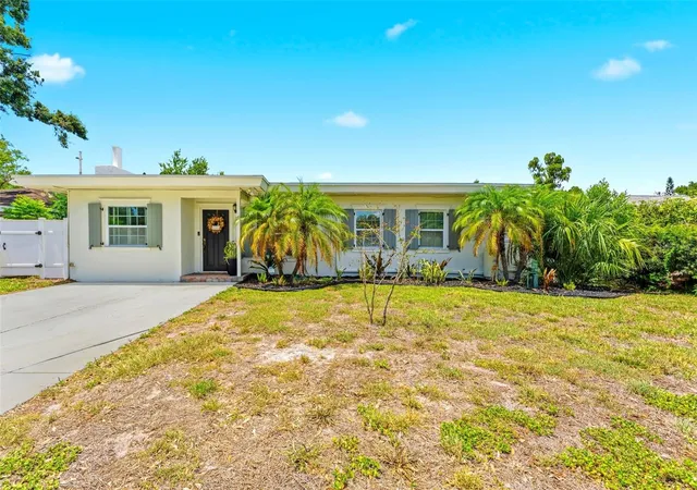 Homes for sale in Tampa, FL | 3905 W Pearl Ave, Tampa, FL 33611 | MLS# TB8525191