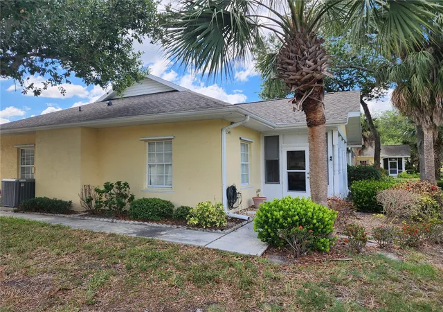Homes for sale in Port Charlotte, FL | 1542 Red Oak Ln, Port Charlotte, FL 33948 | MLS# A4698756