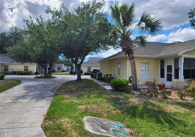 Homes for sale in Port Charlotte, FL | 1542 Red Oak Ln, Port Charlotte, FL 33948 | MLS# A4698756