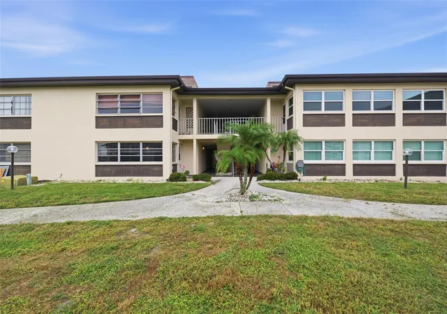 Photo 2 of Condo for sale at 5242 Opal Ln #104, New Port Richey, FL 34652 | MLS# W7887268 | Listing updated on 2026-09-02