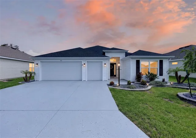 Photo 1 of Single family home for sale at 879 Morley Ave, The Villages, FL 34762 | MLS# G5114555 | Listing updated on 2026-09-11