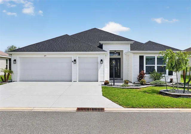 Photo 2 of Single family home for sale at 879 Morley Ave, The Villages, FL 34762 | MLS# G5114555 | Listing updated on 2026-09-11