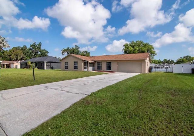 Homes for sale in Valrico, FL | 1208 Lady Guinevere Dr, Valrico, FL 33594 | MLS# TB8525206