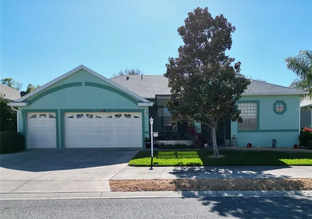 Photo 3 of Sale Pending at 25517 Laurel Valley Rd, Leesburg, FL 34748 | MLS# G5114559 | Listing updated on 2026-10-21