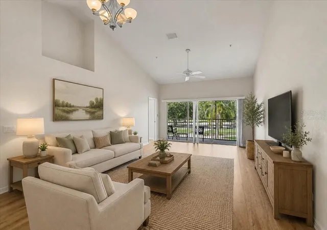 Listing Photo 4 - Condo for sale in building located at 6870 Fairview Ter, BRADENTON, FL 34203