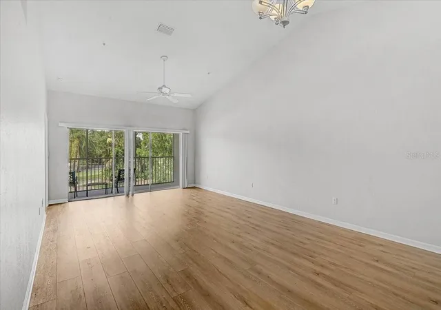 Listing Photo 5 - Condo for sale in building located at 6870 Fairview Ter, BRADENTON, FL 34203