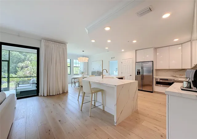 4th image of 10051 Crooked Creek Dr #102, Venice, FL 34293 | MLS# N6144902