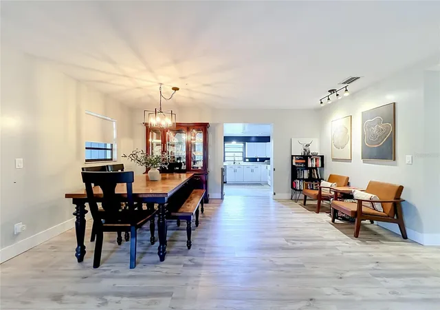 4th image of 719 Cherokee Cir, Sanford, FL 32773 | MLS# O6421639