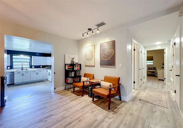 5th image of 719 Cherokee Cir, Sanford, FL 32773 | MLS# O6421639