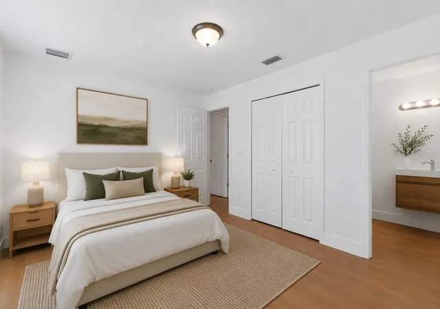 4th image of 5557 Cleveland Rd, Jacksonville, FL 32209 | MLS# TB8525222