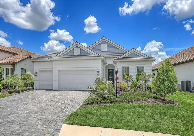 Photo 2 of Single family home for sale at 13509 Deep Blue Pl, Bradenton, FL 34211 | MLS# A4698763 | Listing updated on 2026-09-23