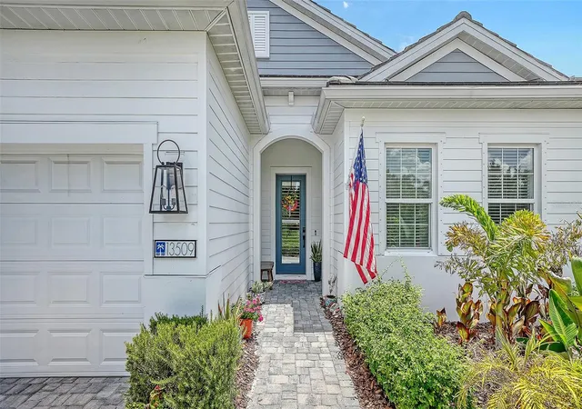 Homes for sale in Bradenton, FL | 13509 Deep Blue Pl, Bradenton, FL 34211 | MLS# A4698763