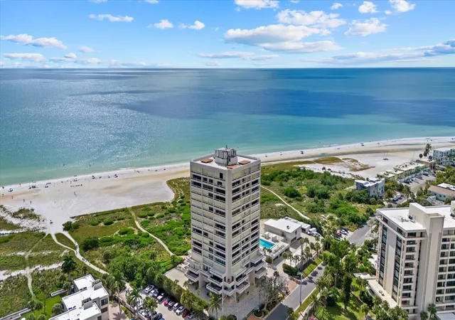Photo 4 of Condo for sale at 5400 Ocean Blvd #17-04, Sarasota, FL 34242 | MLS# A4698764 | Listing updated on 2026-08-23