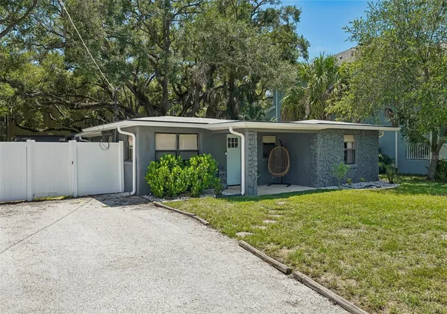 2nd image of 2934 W Ellis Dr, Tampa, FL 33611 | MLS# TB8525227