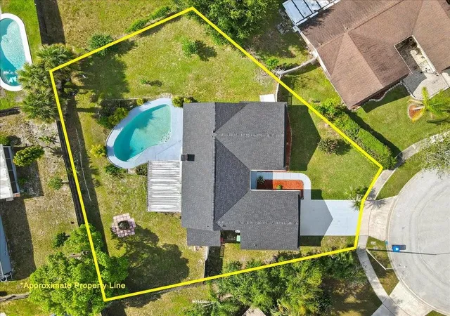 Photo 3 of Single family home for sale at 4768 Crossbow Ct, Orlando, FL 32829 | MLS# O6421665 | Listing updated on 2026-09-22
