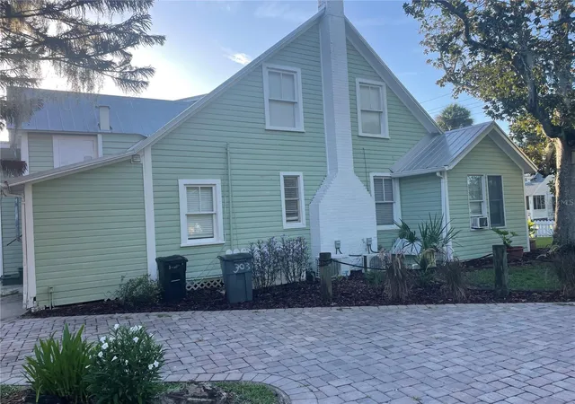 Photo 2 of House for sale at 305 Mary Ave, New Smyrna Beach, FL 32168 | MLS# NS1088634 | Listing updated on 2026-09-06