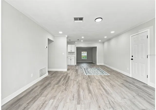 3rd image of 7178 Holiday Dr, Spring Hill, FL 34606 | MLS# W7887273