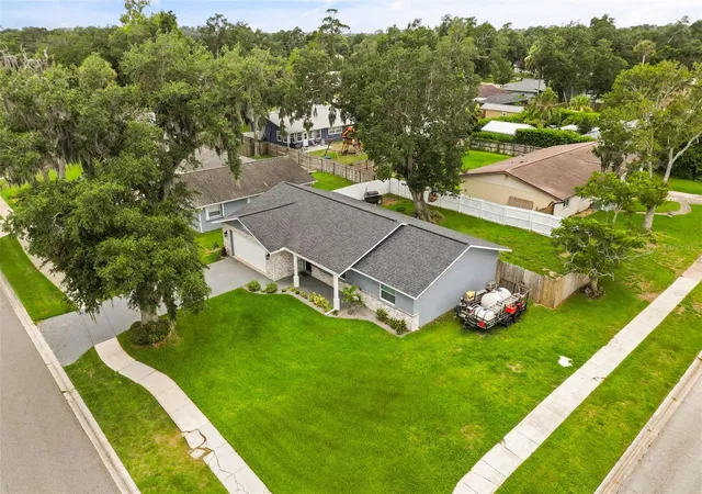 Photo 2 of Single family home for sale at 5780 Devon St, Port Orange, FL 32127 | MLS# V4949989 | Listing updated on 2026-08-09