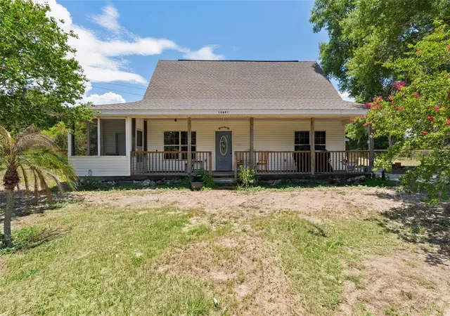 Photo 2 of Single family home for sale at 13691 S Highway 25, Weirsdale, FL 32195 | MLS# G5114569 | Listing updated on 2026-08-31