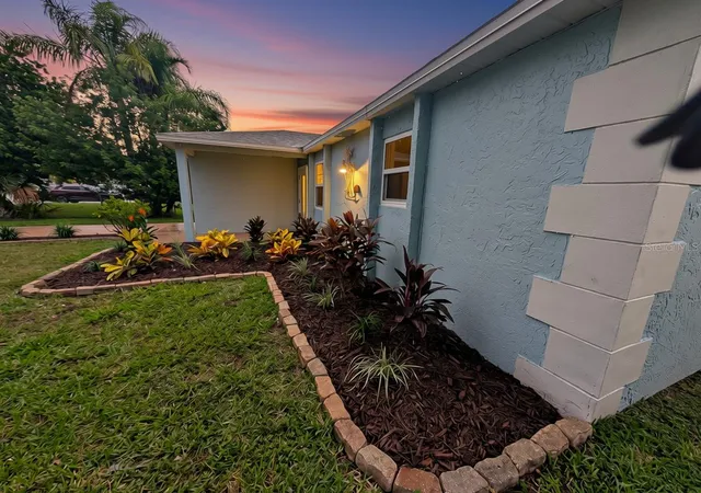 Photo 4 of Single family home for sale at 6432 Boatyard Dr, Hudson, FL 34667 | MLS# W7887277 | Listing updated on 2026-09-21