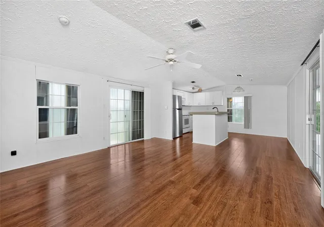 4th image of 10 Holland Dr, Punta Gorda, FL 33950 | MLS# A4698775
