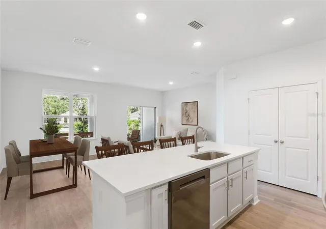 5th image of 2298 Red Pine Ct, Eustis, FL 32726 | MLS# W7887279