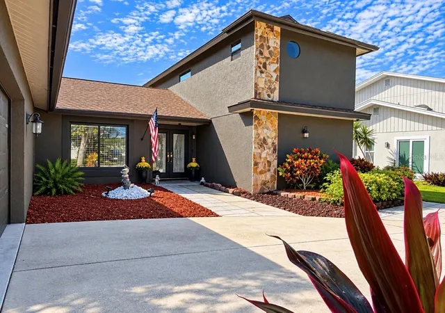 Photo 2 of Single family home for sale at 2876 Lake Valencia Blvd E, Palm Harbor, FL 34684 | MLS# TB8525279 | Listing updated on 2026-10-08
