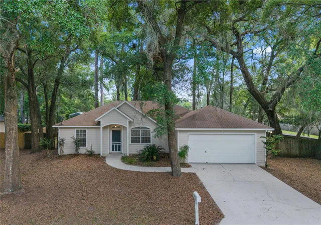 Homes for sale in Gainesville, FL | 2077 Sw 42nd Ln, Gainesville, FL 32608 | MLS# GC541642
