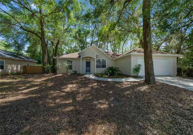 Homes for sale in Gainesville, FL | 2077 Sw 42Nd Ln, Gainesville, FL 32608 | MLS# GC541642