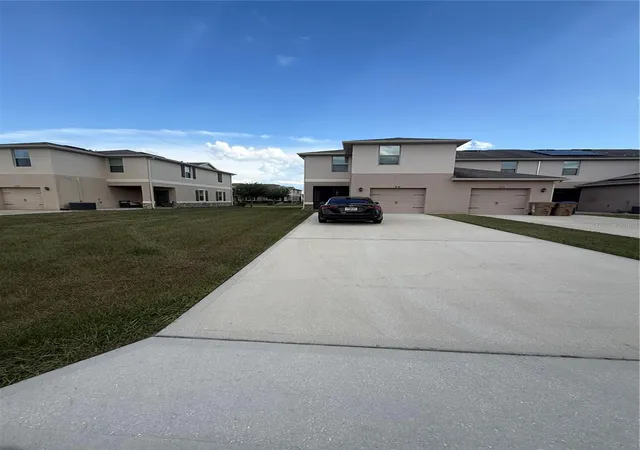 3rd image of 1847 Red Canyon Dr, Kindred, FL 34744 | MLS# S5152900