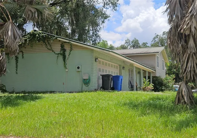 4th image of 1203 Lake Valrico Ln, Valrico, FL 33594 | MLS# TB8525293