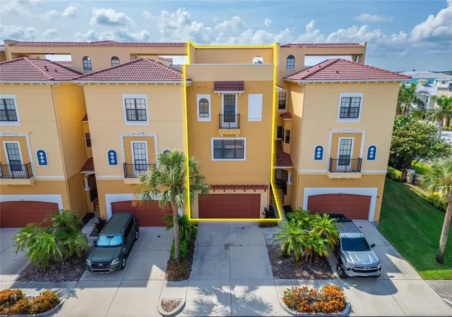 Photo 3 of Townhouse for sale at 6407 Mayra Shrs Ln, Apollo Beach, FL 33572 | MLS# TB8525295 | Listing updated on 2026-08-21
