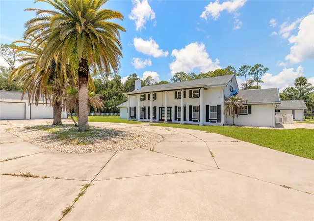 Photo 2 of Single family home for sale at 2015 Halifax Dr, Port Orange, FL 32128 | MLS# V4949992 | Listing updated on 2026-10-07