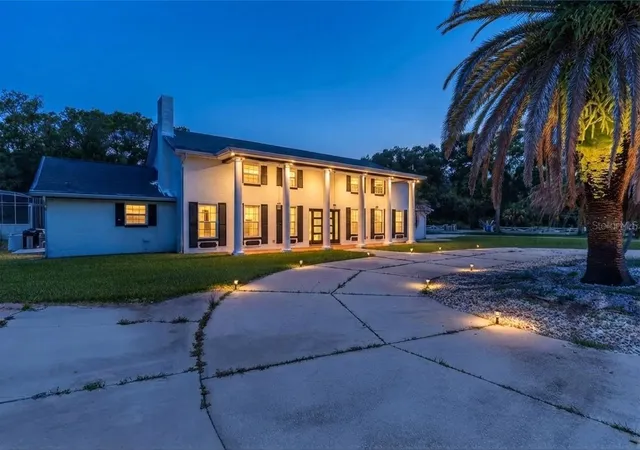 Photo 3 of Single family home for sale at 2015 Halifax Dr, Port Orange, FL 32128 | MLS# V4949992 | Listing updated on 2026-10-07