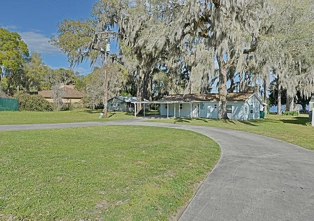 3rd image of 426 Ella Ave, Inverness, FL 34450 | MLS# OM727789