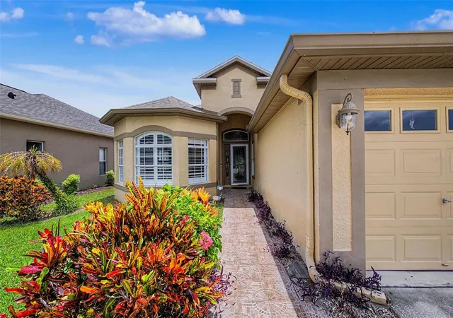 Photo 3 of Single family home for sale at 2811 Ravendale Ln, Holiday, FL 34691 | MLS# TB8525309 | Listing updated on 2026-09-17